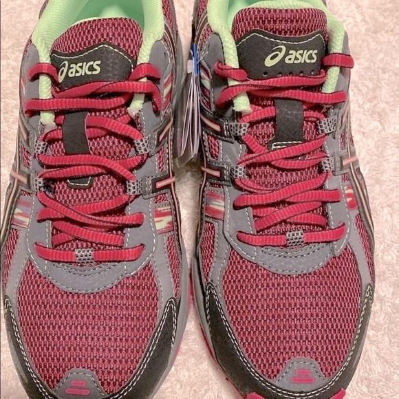 SOLD!!    ASICS Girls/Women’s Gel-Venture 5 Running Sneaker - Picture 9 of 11